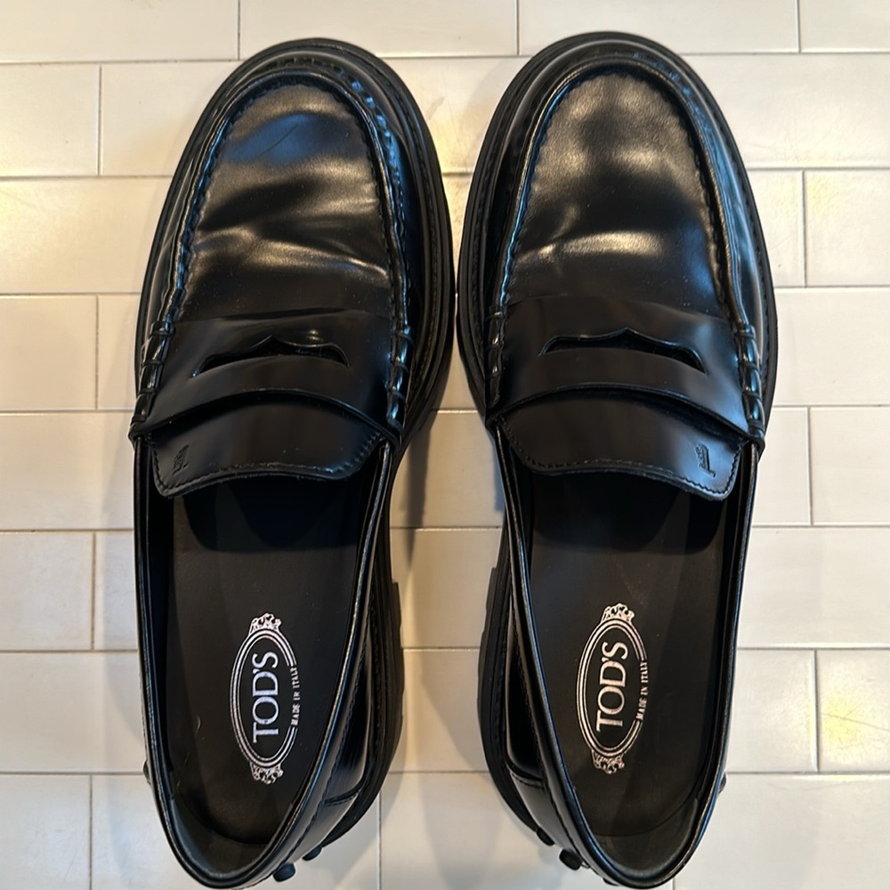 TOD’S Women’s Black Calfskin Lug Sole Penny Loafers (US36 1/2) - Picture 9 of 10